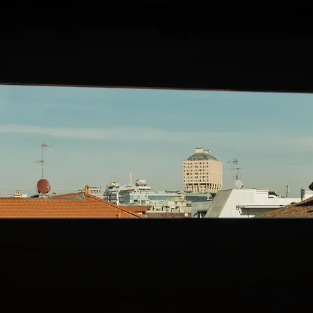 Lodovica Milano-metro M4-navigli-bocconi * Μιλάνο